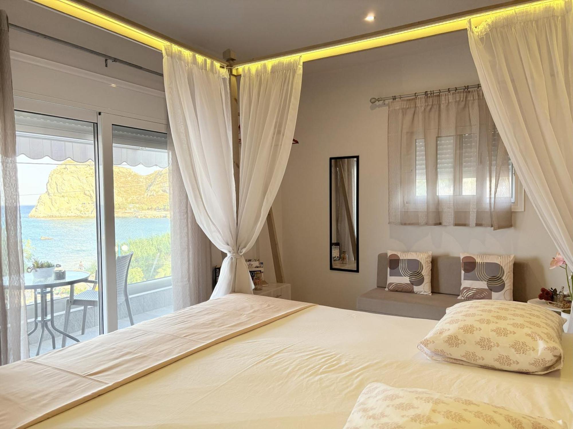 M&n Archangelos (Rhodes)