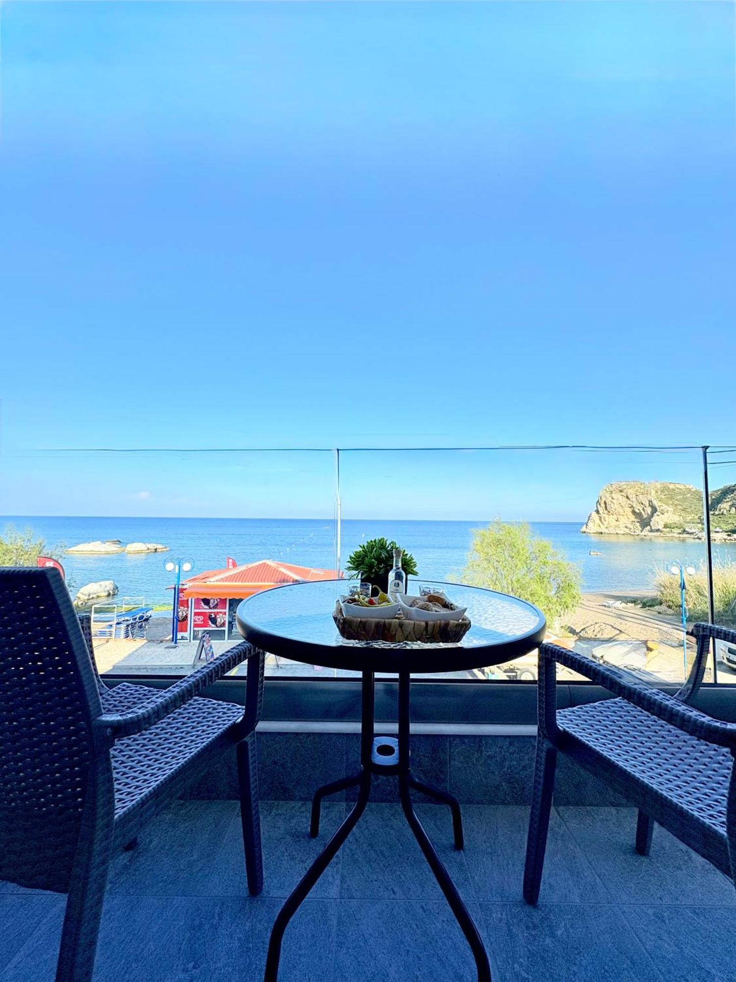 M&n * Archangelos (Rhodes)